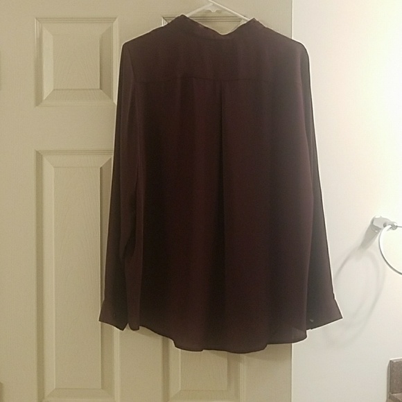 Banana Republic Button-Down NWT - Picture 3 of 3